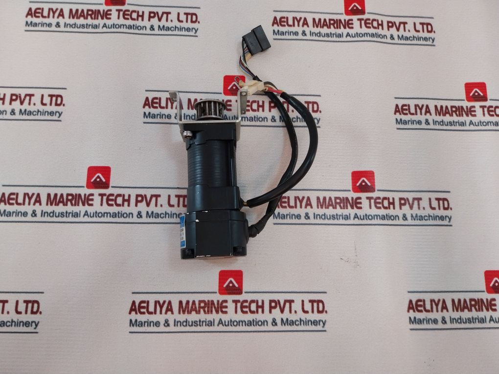 Tamagawa Seiki 4503N4023E200 Ac Servo Motor 200 V 100 W