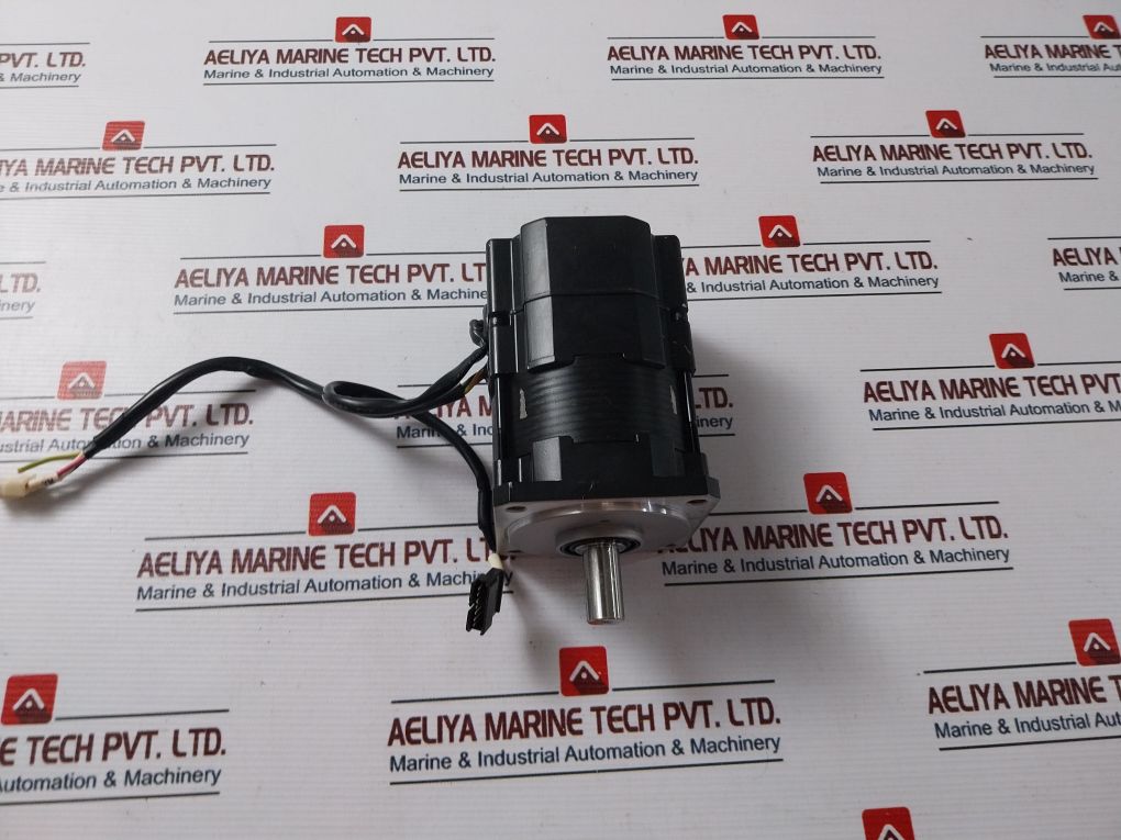 Tamagawa Seiki 4512N4020E200 Ac Servo Motor 400W 200V