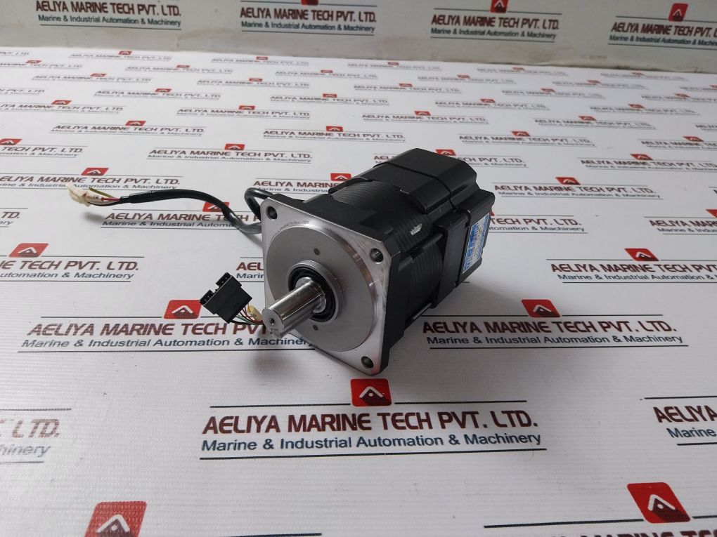 Tamagawa Seiki 4512N4020E200 Ac Servo Motor 400W 200V