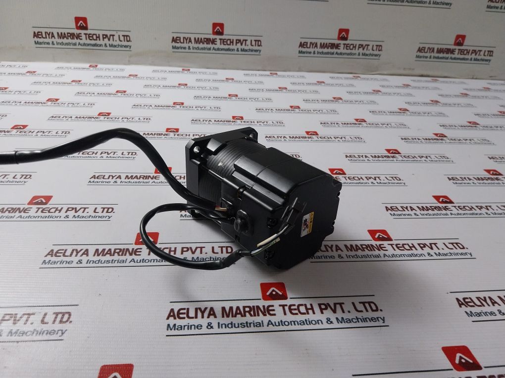 Tamagawa Seiki 4512N4020E200 Ac Servo Motor 400W 200V