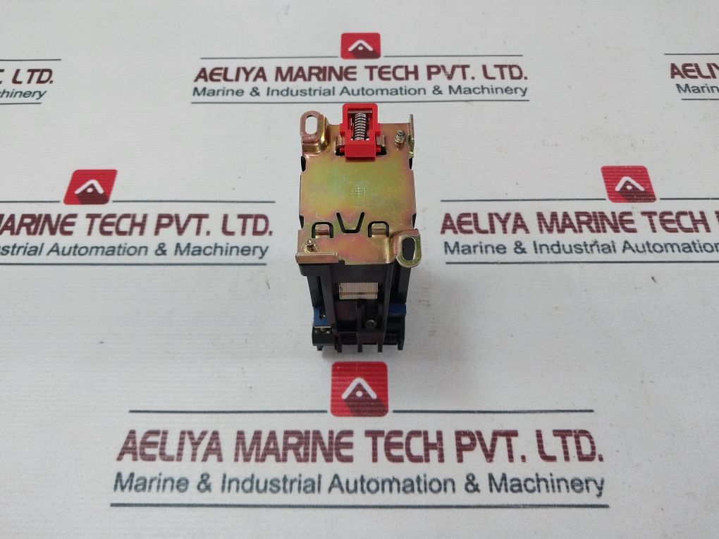 Telemecanique Ca2-dn2229•A 65 Control Relay 10A