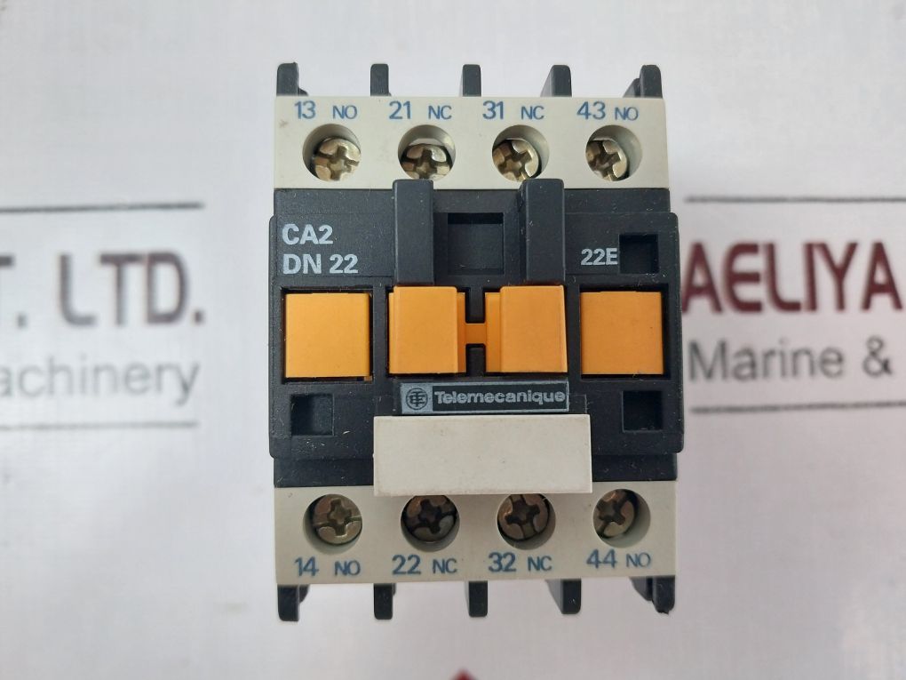 Telemecanique Ca2 Dn 22 Control Relay 440V 50/60Hz