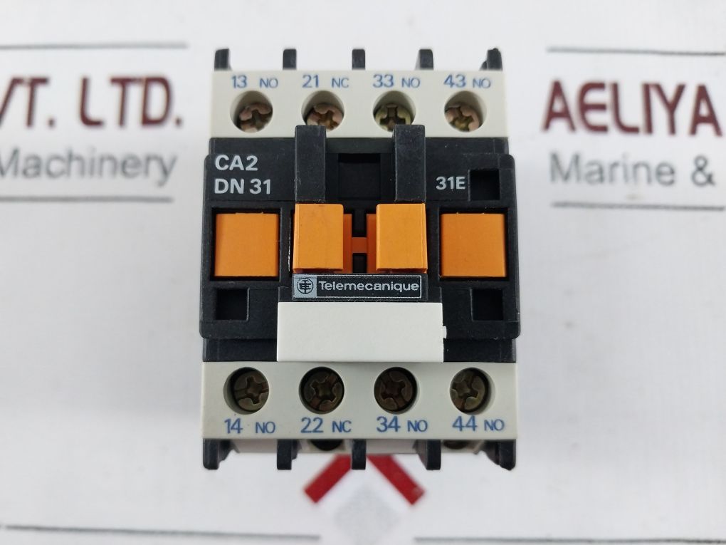 Telemecanique Ca2 Dn 31 Auxiliary Contactor Relay 24V 50 Hz