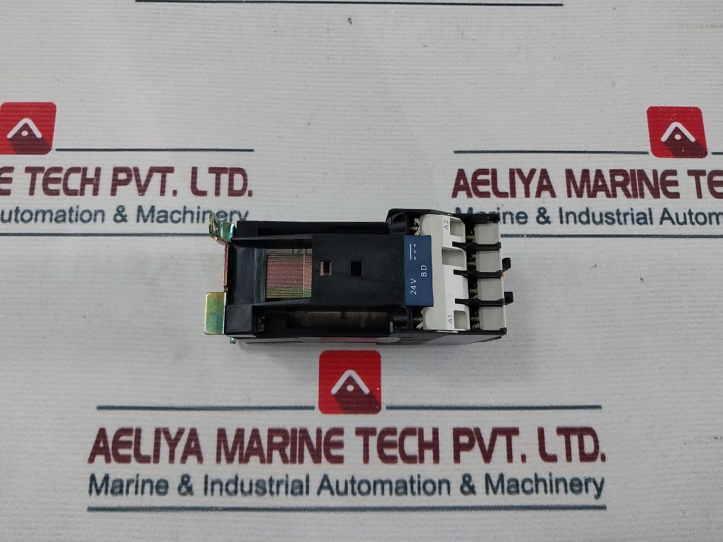Telemecanique Ca3 Dn40 Control Relay 24V