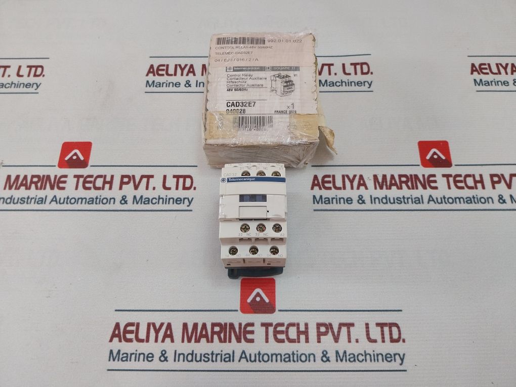 Telemecanique Cad32E7 Auxiliary Control Relay 040028 48V 50/60Hz