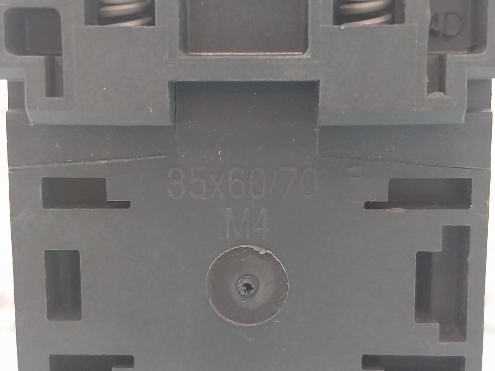 Telemecanique Cad32E7 Auxiliary Control Relay 040028 48V 50/60Hz