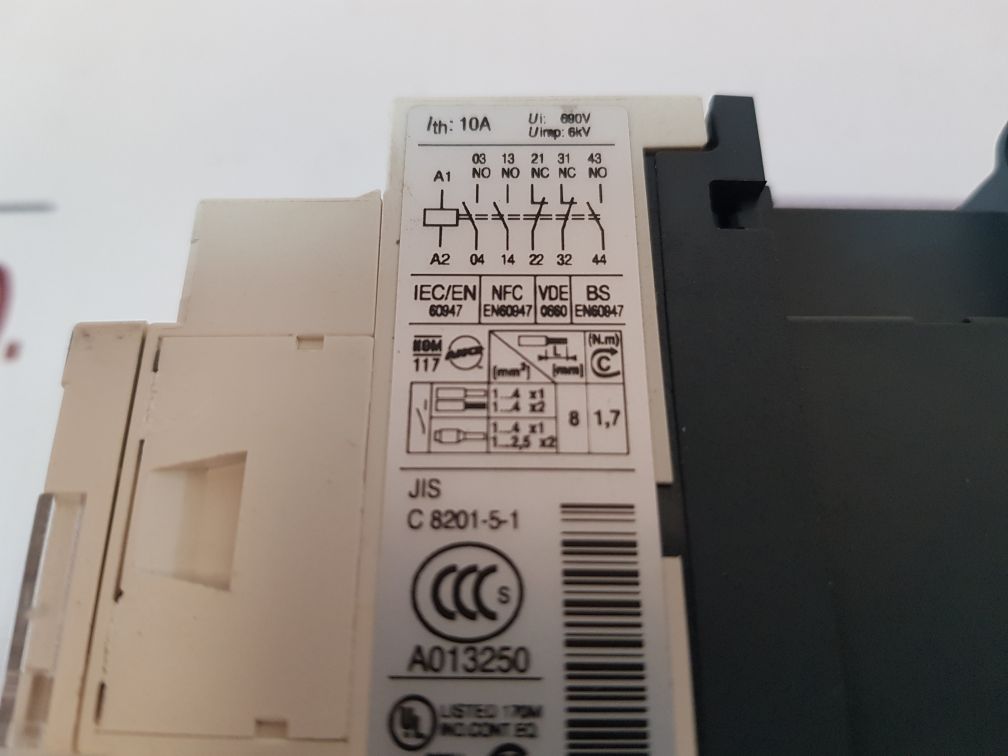 Telemecanique Cad32P7 Control Relay