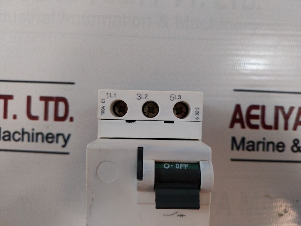 Telemecanique/Schneider Electric Gv2-le14 10A Circuit Breaker 690V 50/60Hz