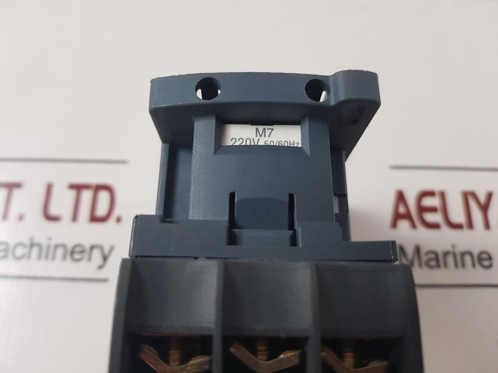 Telemecanique Lc1D25 Contactor With Ladn31 La1 Dn31 Contact Block