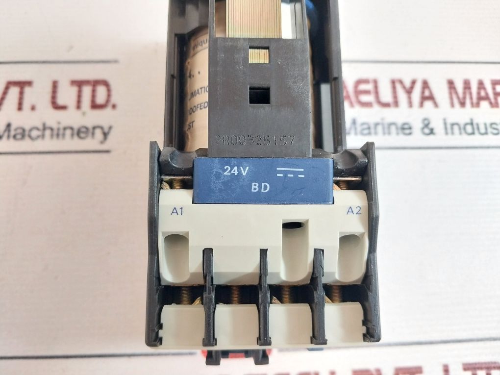 Telemecanique Lp1 D25004Bd Contactor 24V