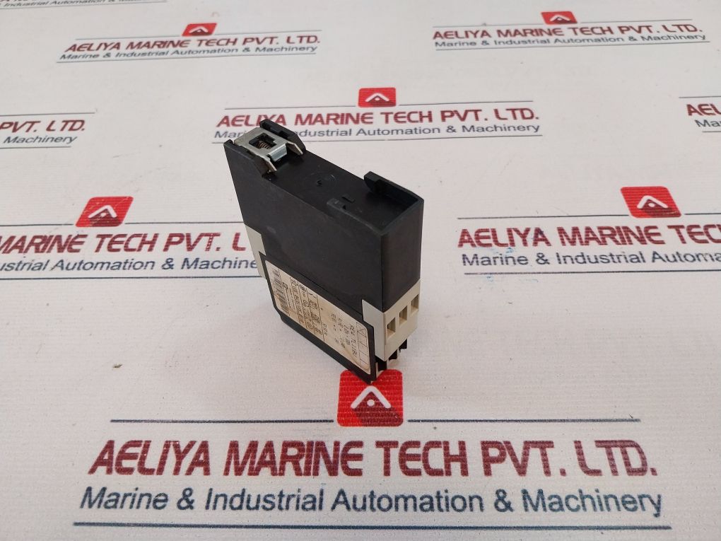 Telemecanique Re4 Tl11Bu Time Delay Relay 0,05S – 300H