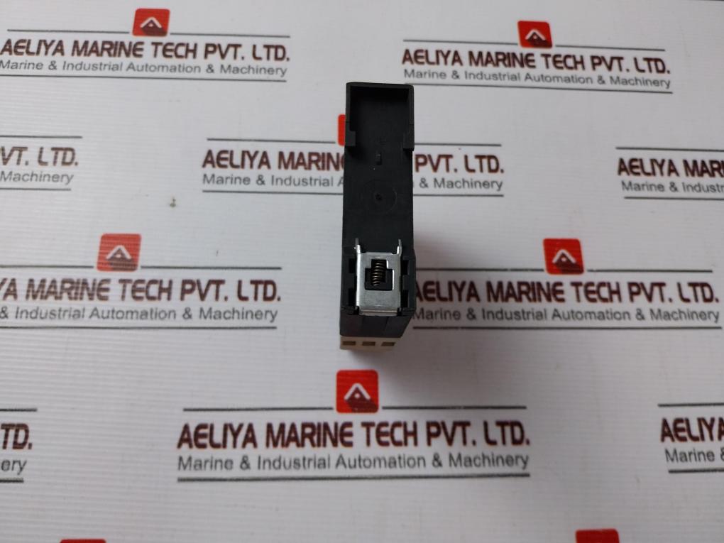 Telemecanique Re4 Tl11Bu Time Delay Relay 110-240V 4A