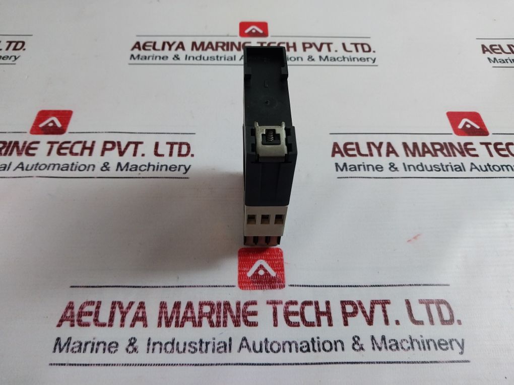 Telemecanique Re4 Tp13Bu Time Delay Relay