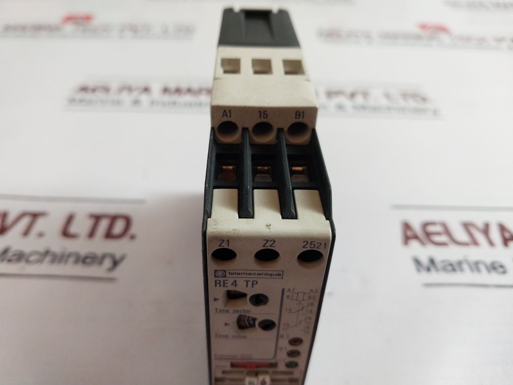 Telemecanique Re4 Tp13Bu Time Delay Relay