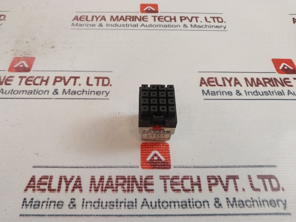 Telemecanique Rhn 412B Relay 250V