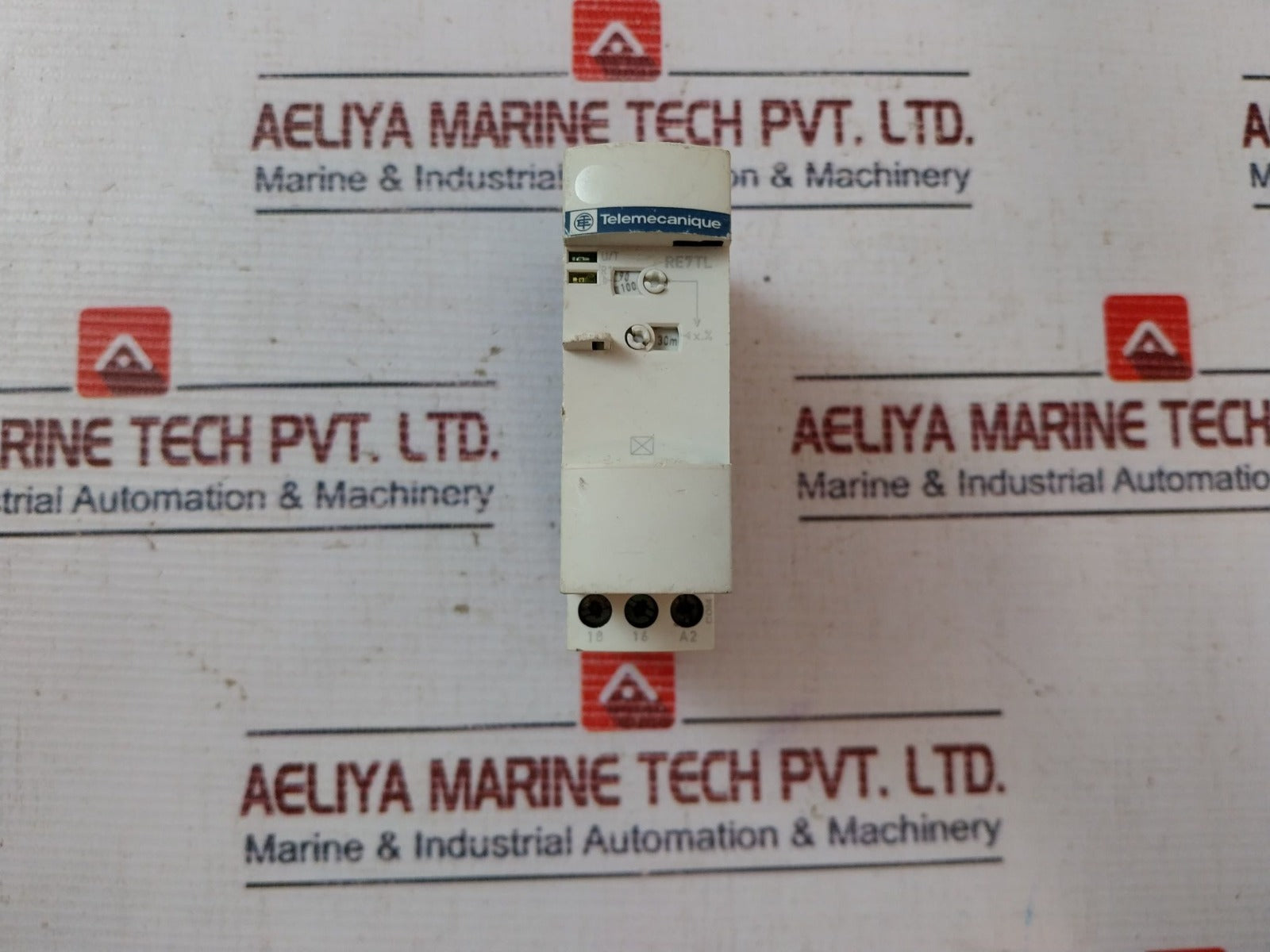 Telemecanique / Schneider Electric Re7Tl11Bu Timer Relay 0.05S-300H 50/60Hz