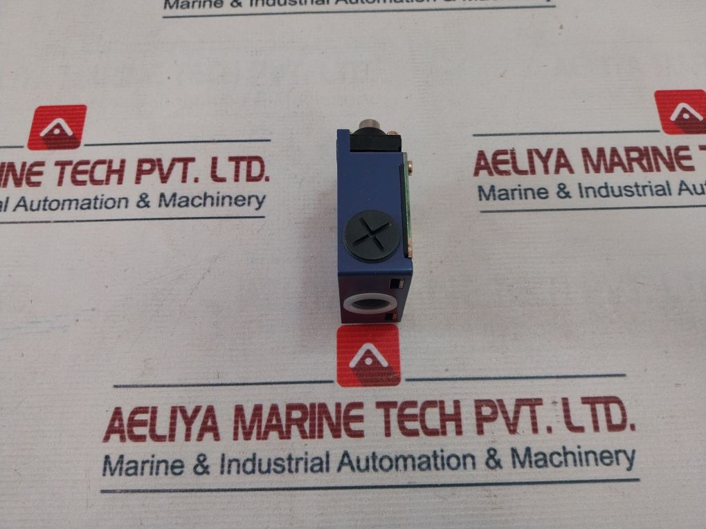 Telemecanique Xck-m110 Limit Switch