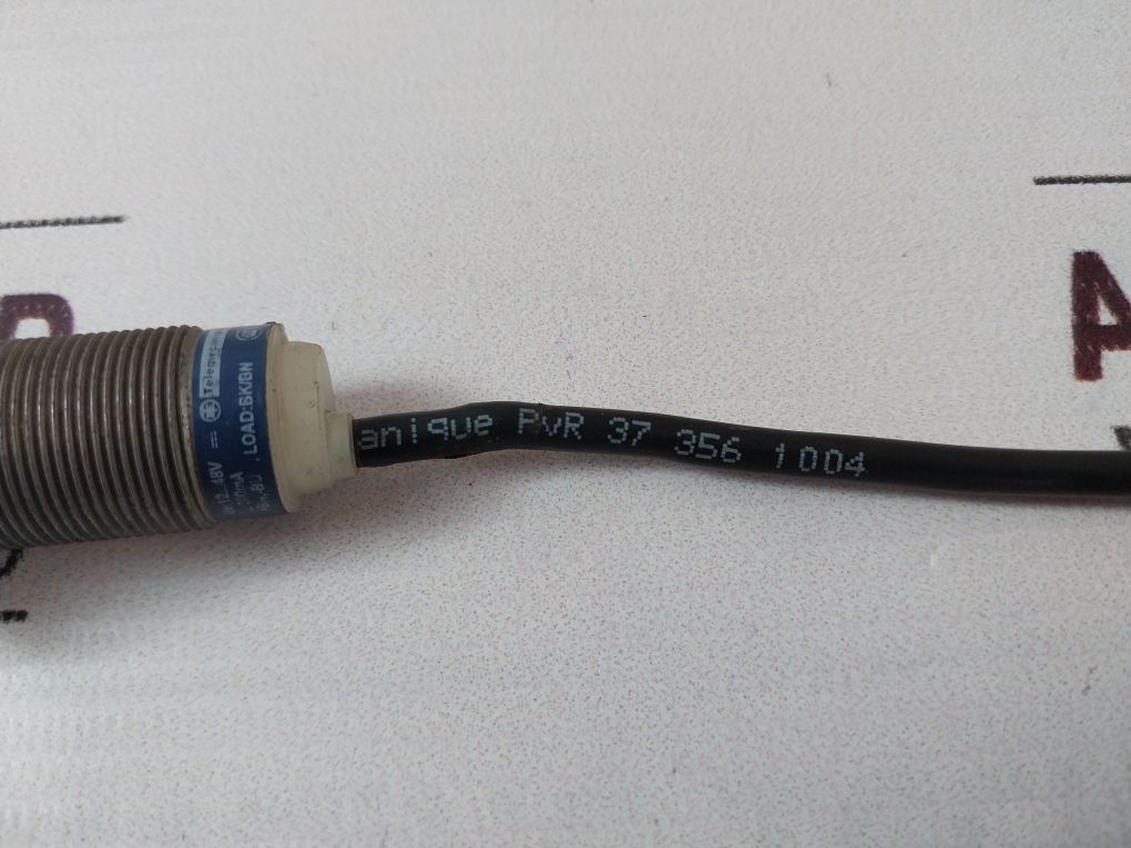 Telemecanique Xs618B1 Proximity Sensor