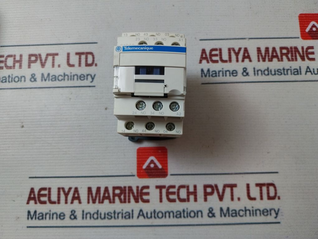 Telemecanique/Schneider Electric Cad50 Control Relay 6Kv