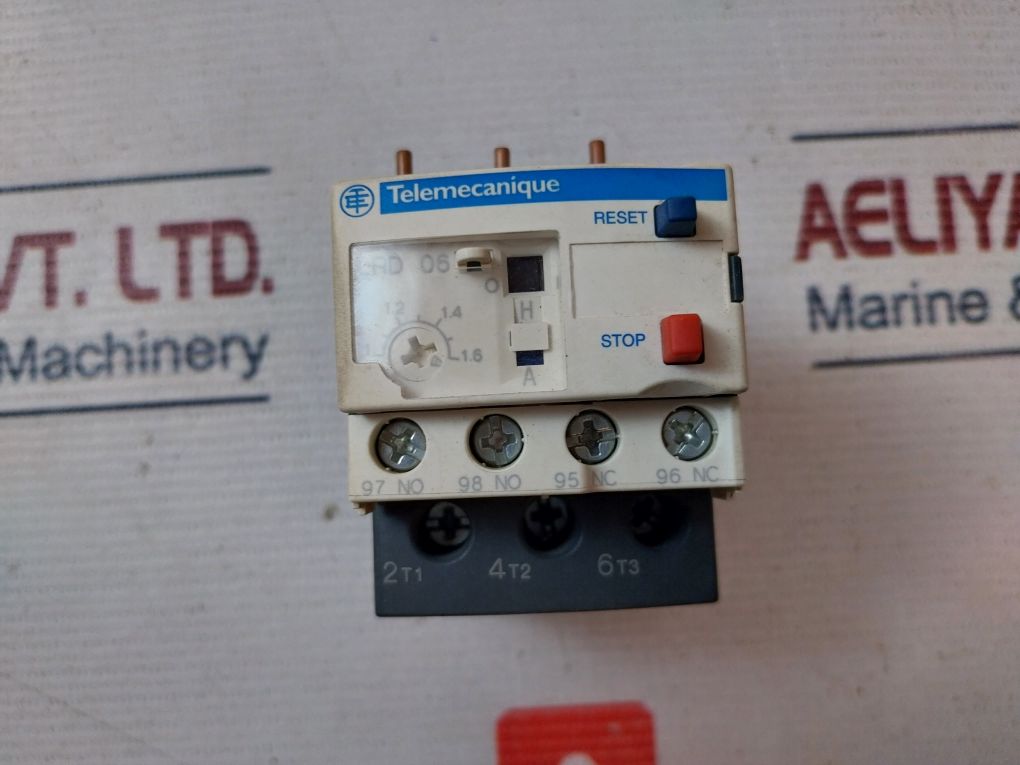 Telemecanique/Schneider Electric Lrd 06 Thermal Overload Relay