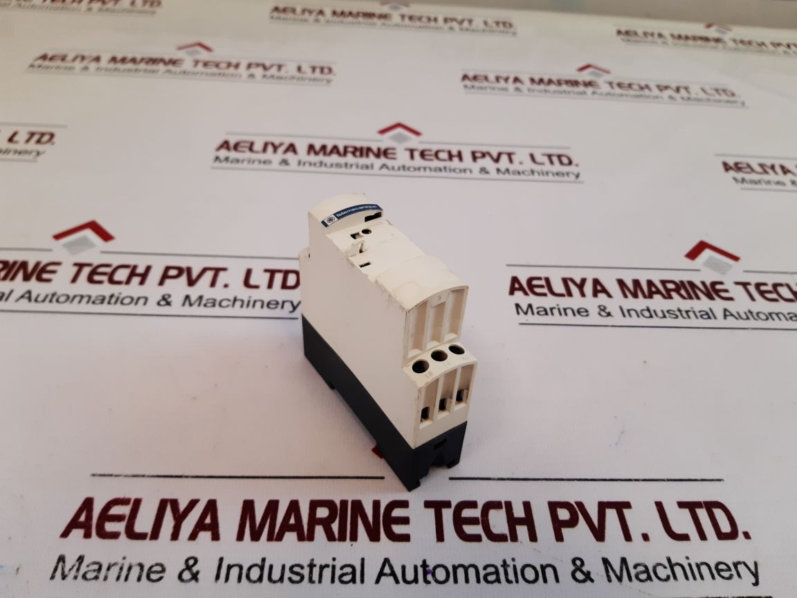 TelemecaniqueSchneider Re8Rb31Bu Timing Relay 0.3S-30S