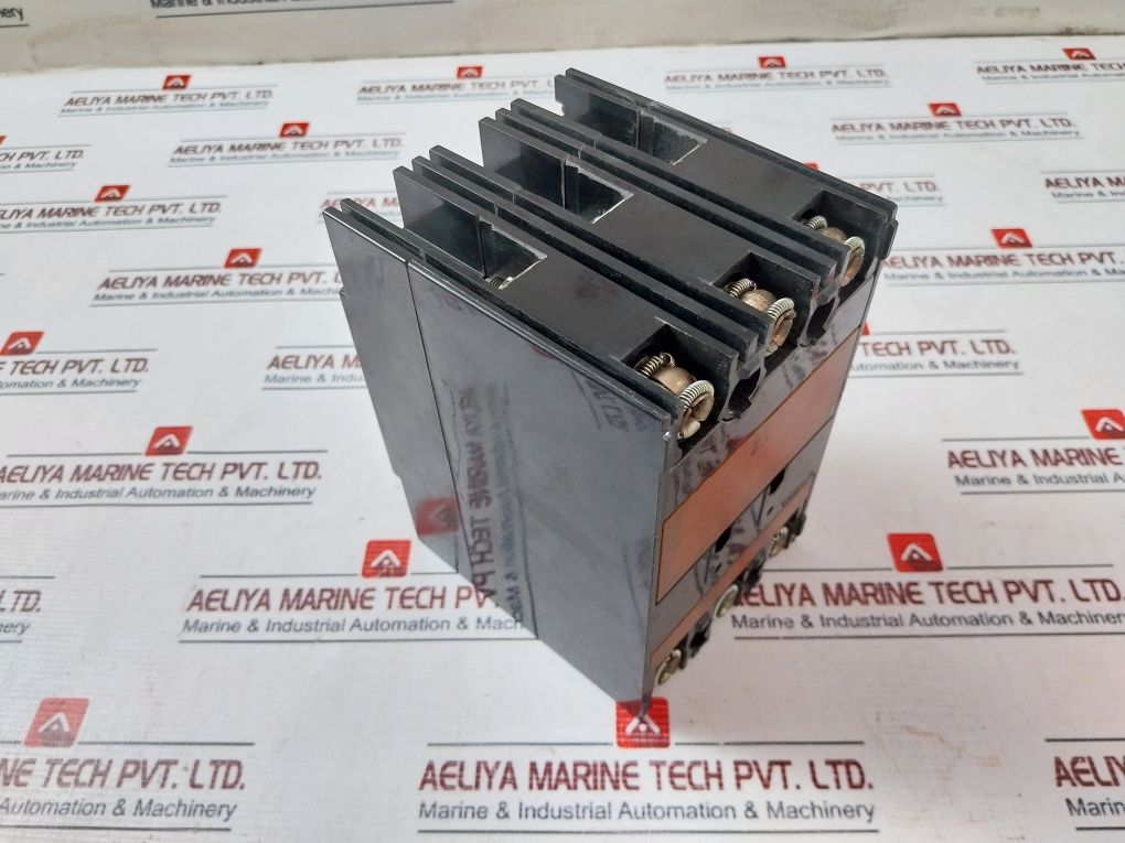 Terasaki Tl-100F Tembreak Circuit Breaker 30A 3-pole 690V