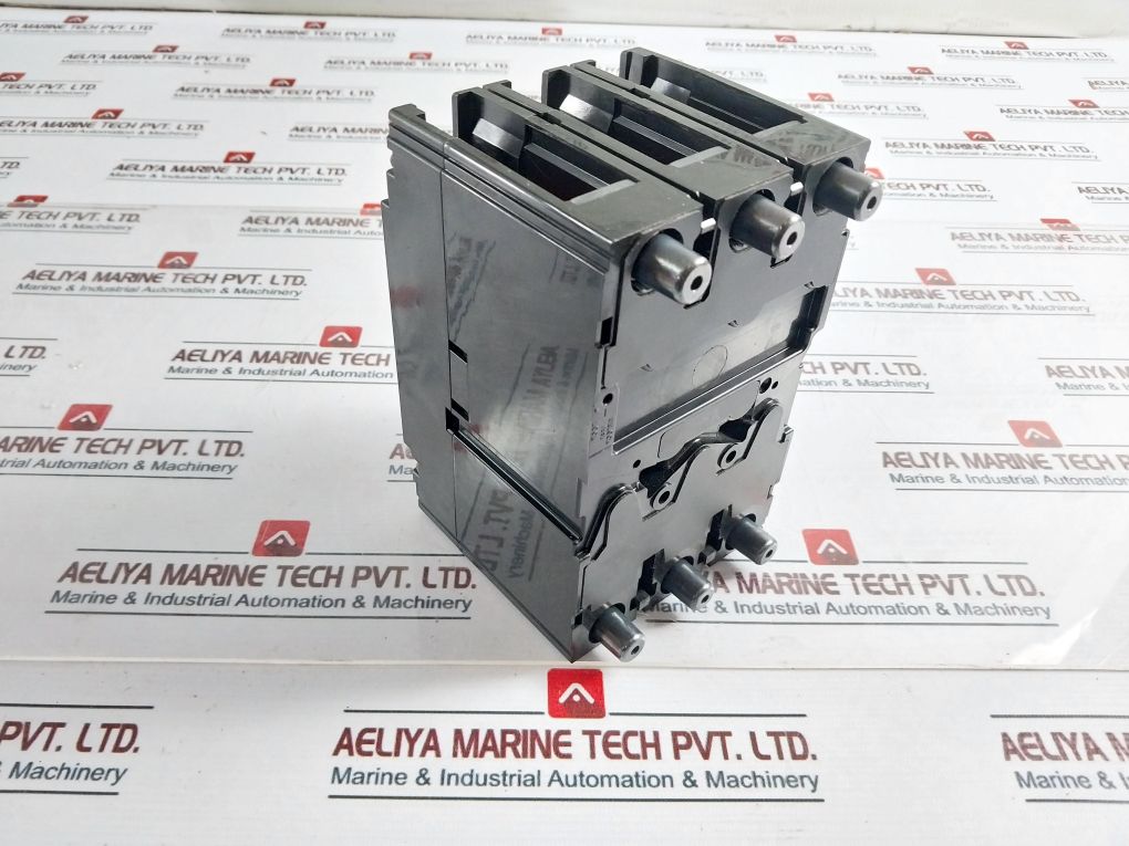 Terasaki Xh225Ns 3 Pole Circuit Breaker 50~60Hz Ac690V 175A