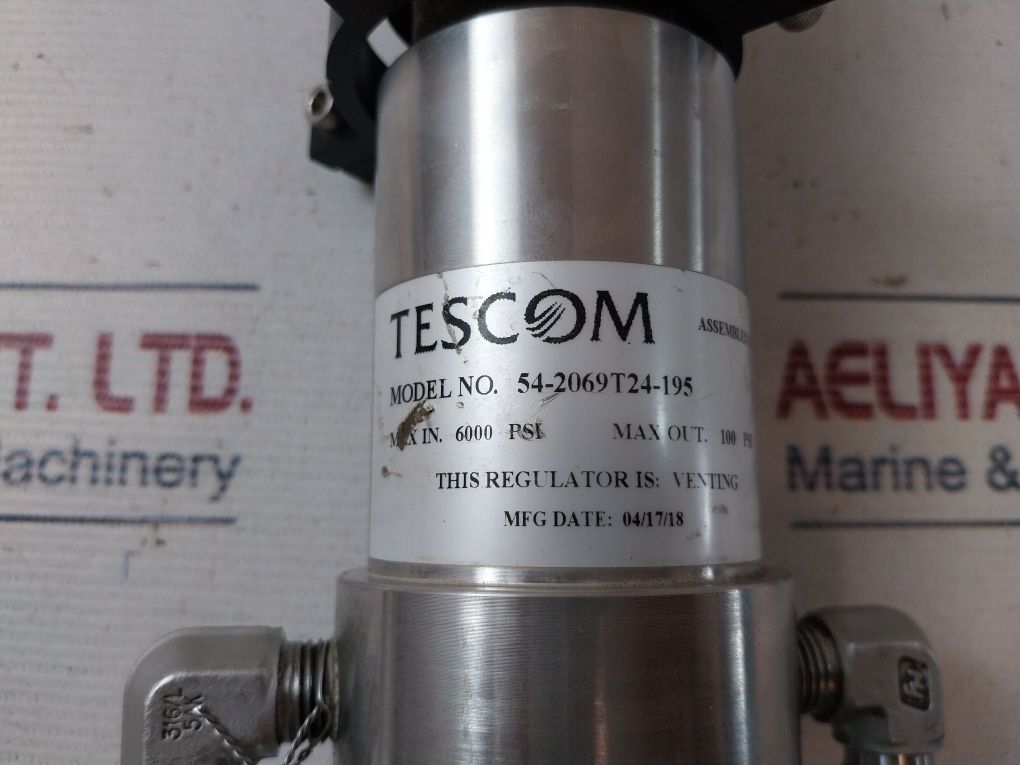 Tescom 54-2069T24-195 Oil Pressure Regulator And Reducer
