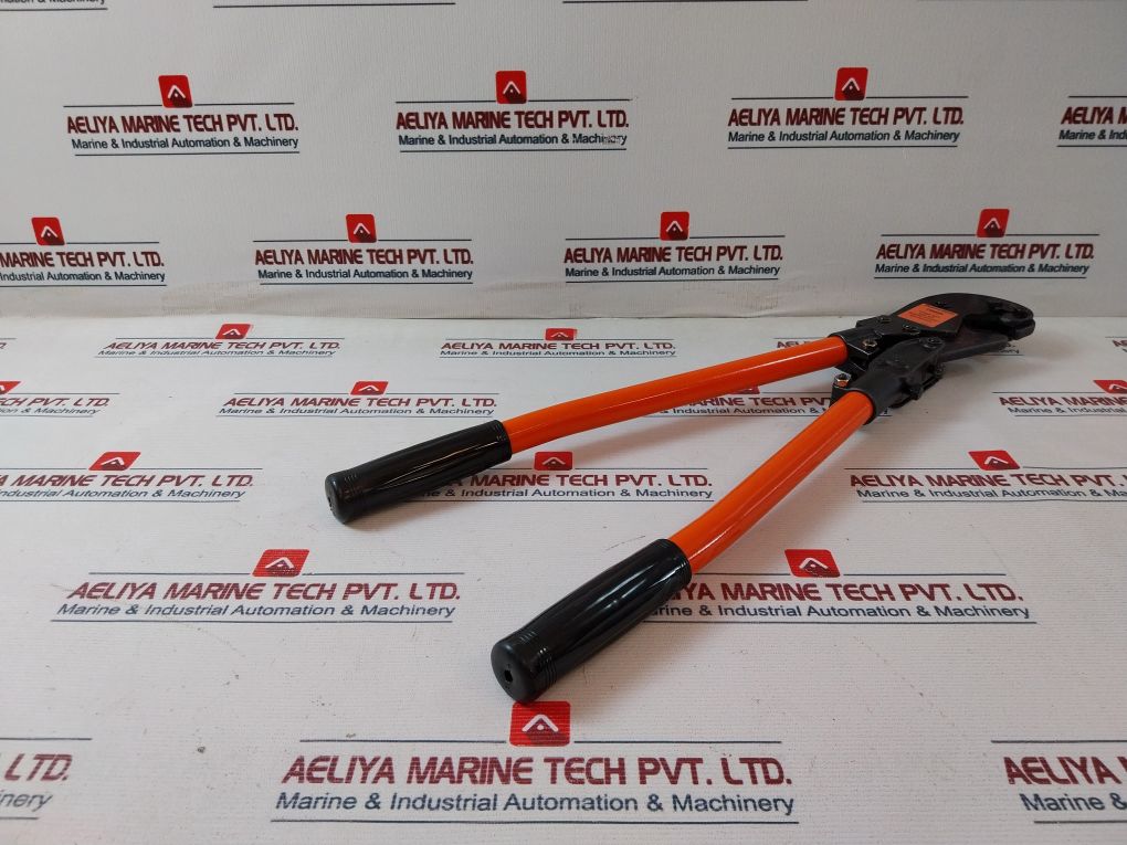 Thomas & Betts Tbm8S Compression Tool With Die Set