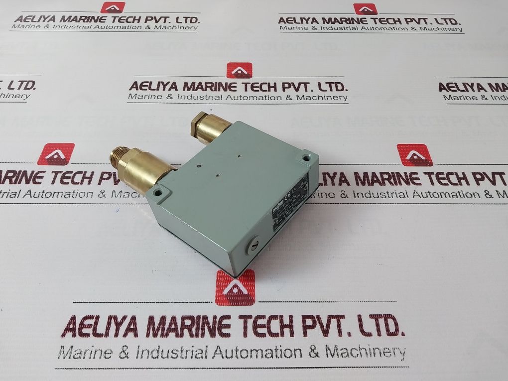 Trafag 900.2377.904 Pressure Switch Ip65 250V Ac