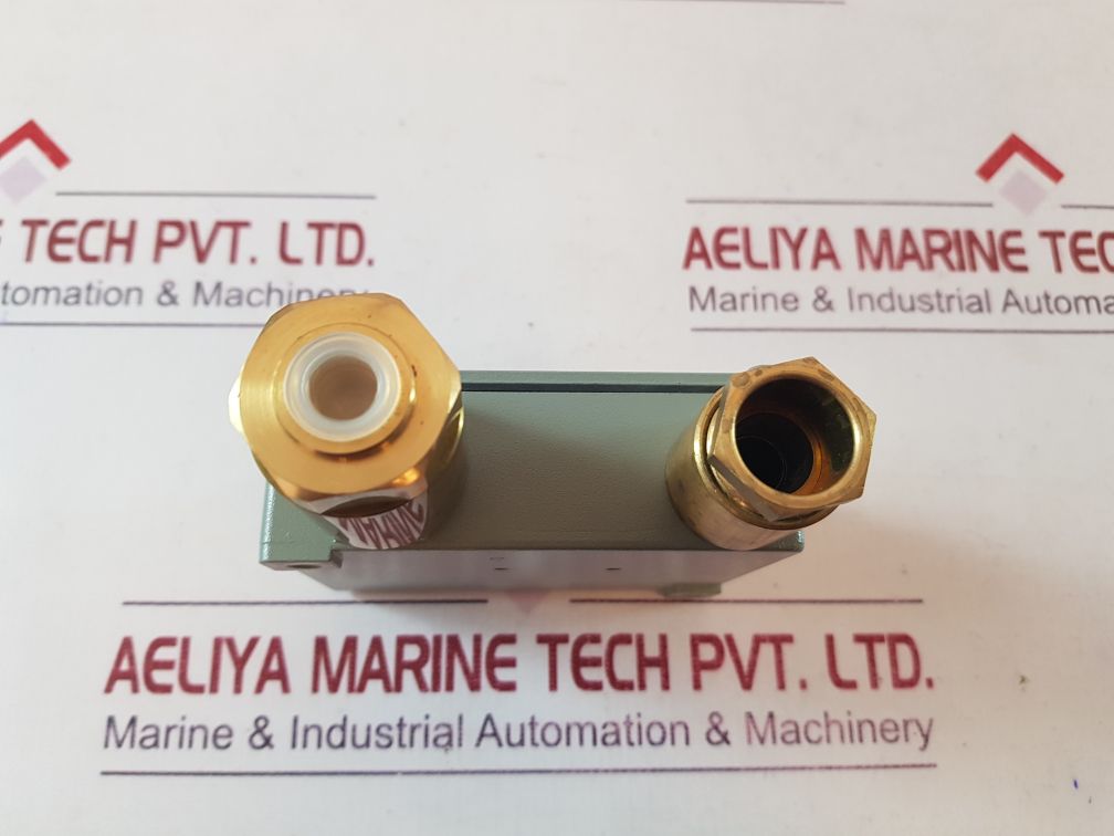 Trafag 900.2377.903 pressure switch 0…6 bar