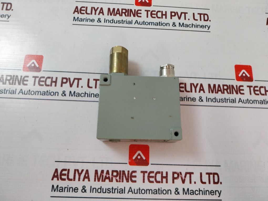 Trafag 904.2378.905 Pressure Switch 1-10 Bar