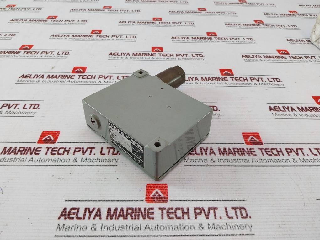 Trafag 904.2381 Pressure Transmitter