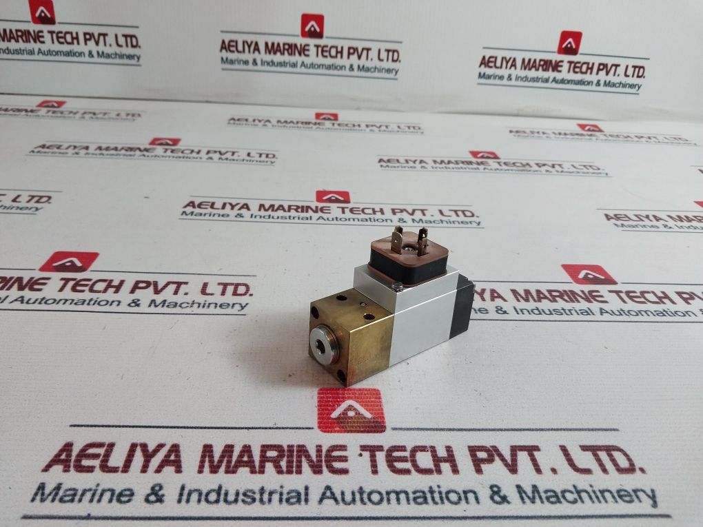 Trafag 9B0.2077 Pressure Switch 250V Ac