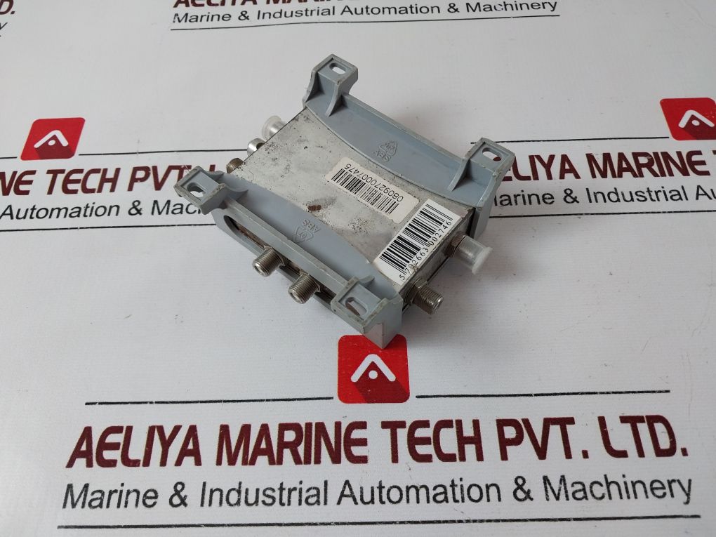Triax Tms 2X4C Cascade Multiswitch