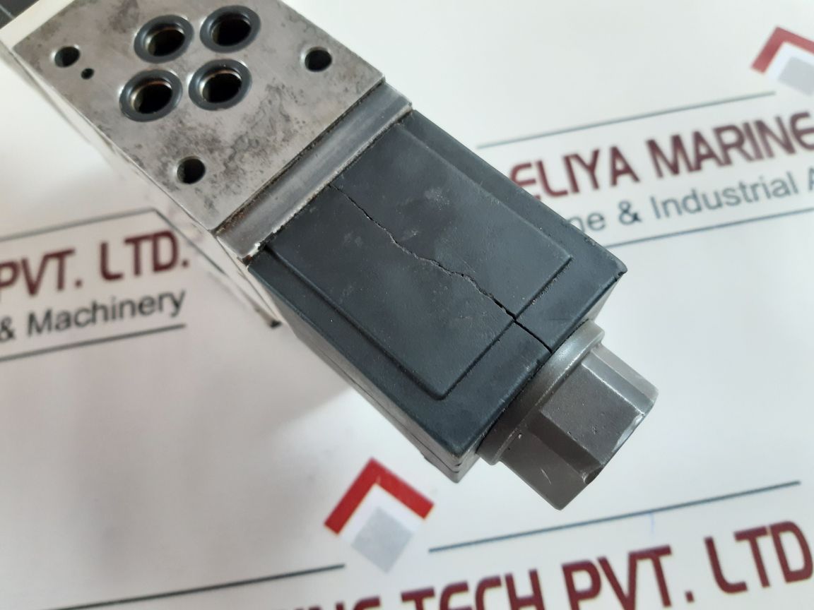 Uchida-rexroth 4We6D-51-m0/0Faw110-00Nps Directional Control Valve