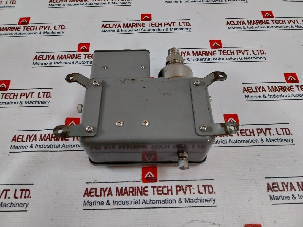 Ueda Seisakusho Vm-150S-s Vacuum Switch 181898