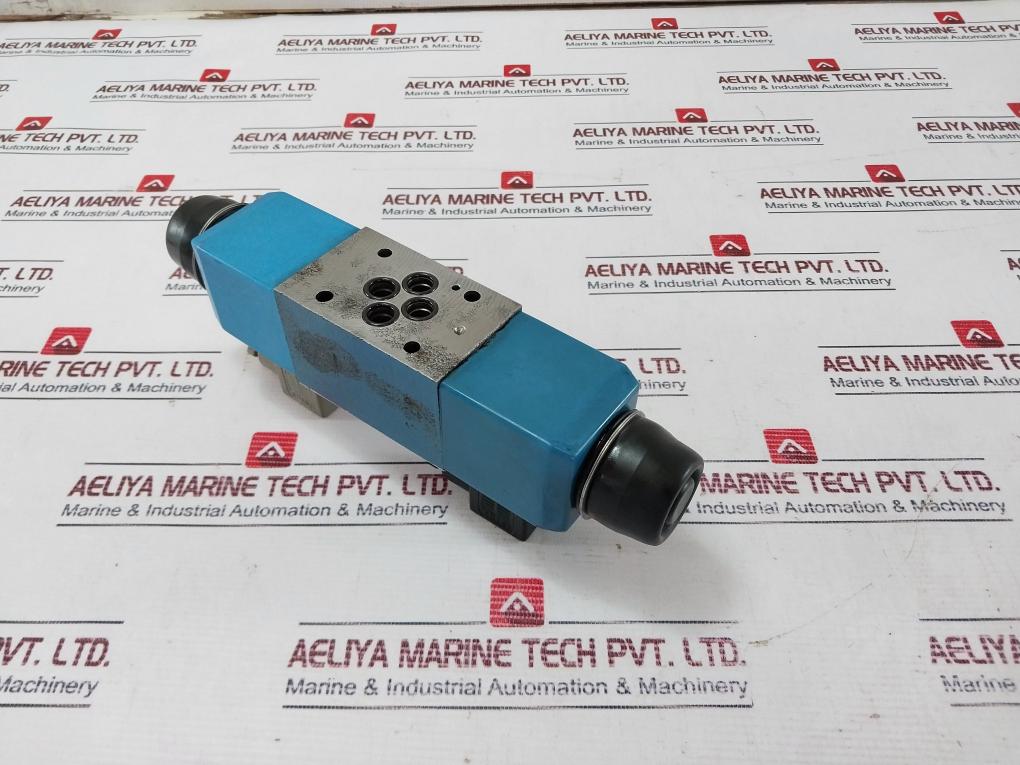 Vickers Dg4V 3 2N H M U1 D6 60 En38 Directional Control Valve 350 Bar (5075 Psi)