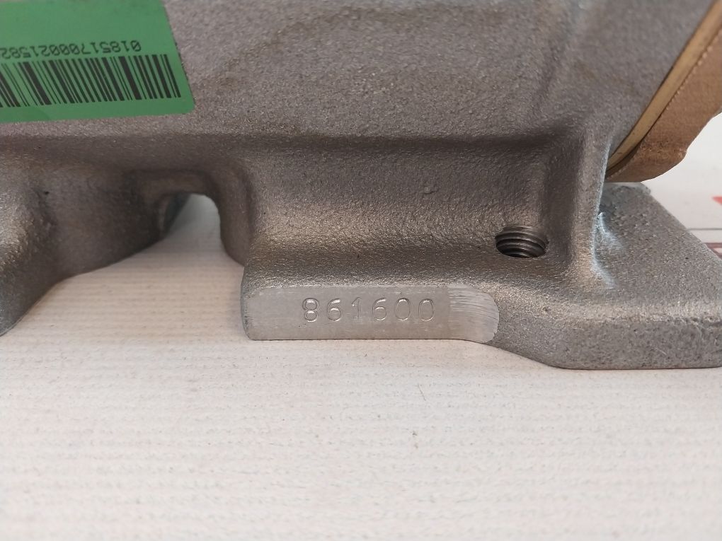 Volvo 861600 Oil Cooler Housing