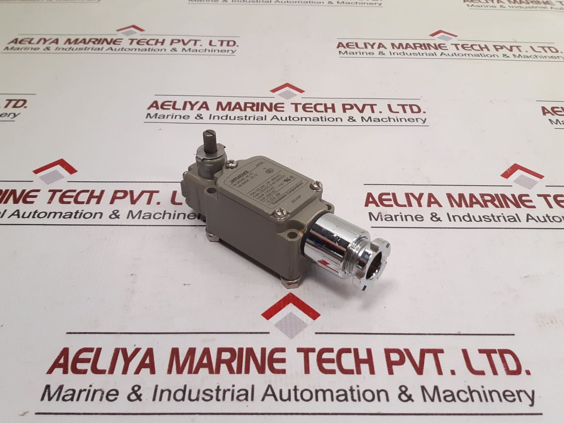 Yamatake 1Ls2-jm Limit Switch