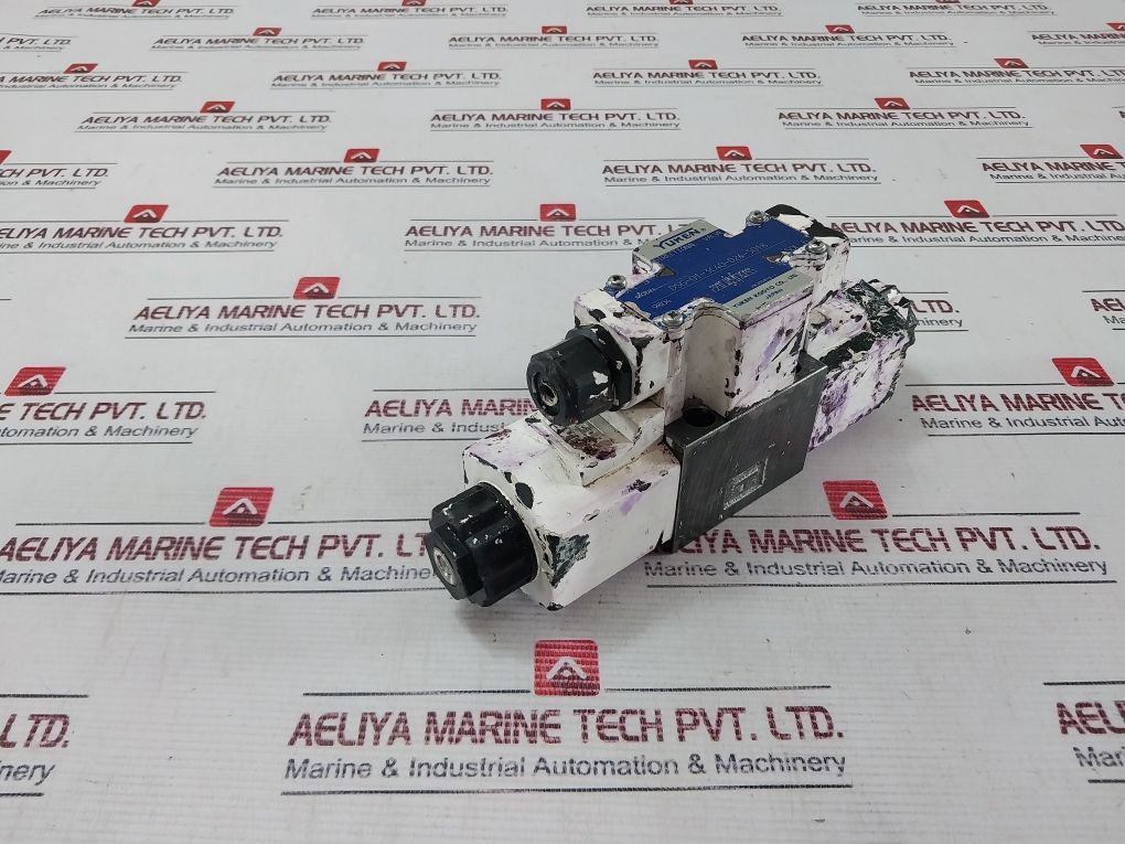 Yuken Dsg-01-3C40-d24-5018 Directional Valve Vk315815-1
