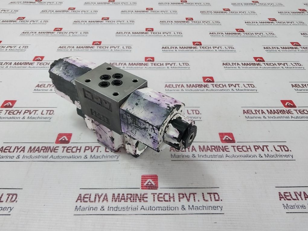 Yuken Dsg-01-3C40-d24-5018 Directional Valve Vk315815-1