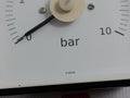 0-10 Bar Analog Panel Pressure Meter With New Condition
