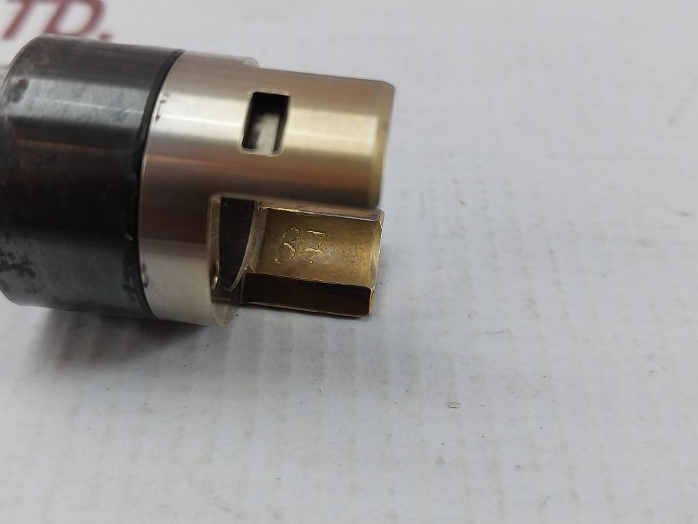 000745 4384 Precision Machine Component