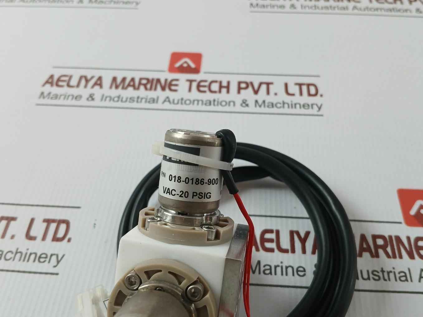 018-0186-900 4-way Nc Membrane Valve Vac-20 Psig 1-meter Parker