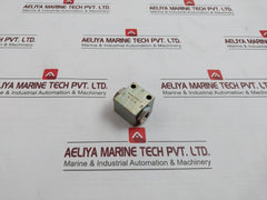 0Cukab1915-a Shuttle Valve 182-0421