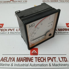 0 To 10 ∞MΩ Analog Panel Meter Internal Resistance(Ri)-220Kohm Brand Deif 300V 10A