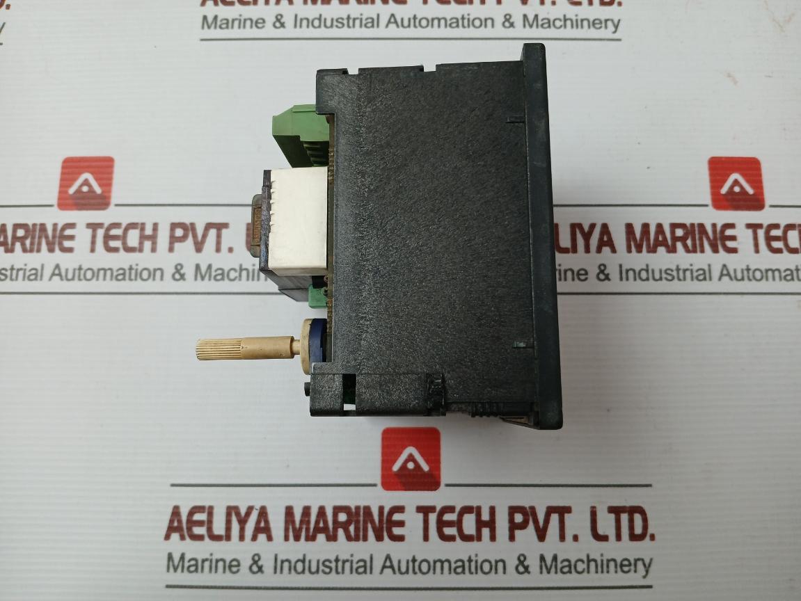 0 To 10 ∞MΩ Analog Panel Meter Internal Resistance(Ri)-220Kohm Brand Deif 300V 10A