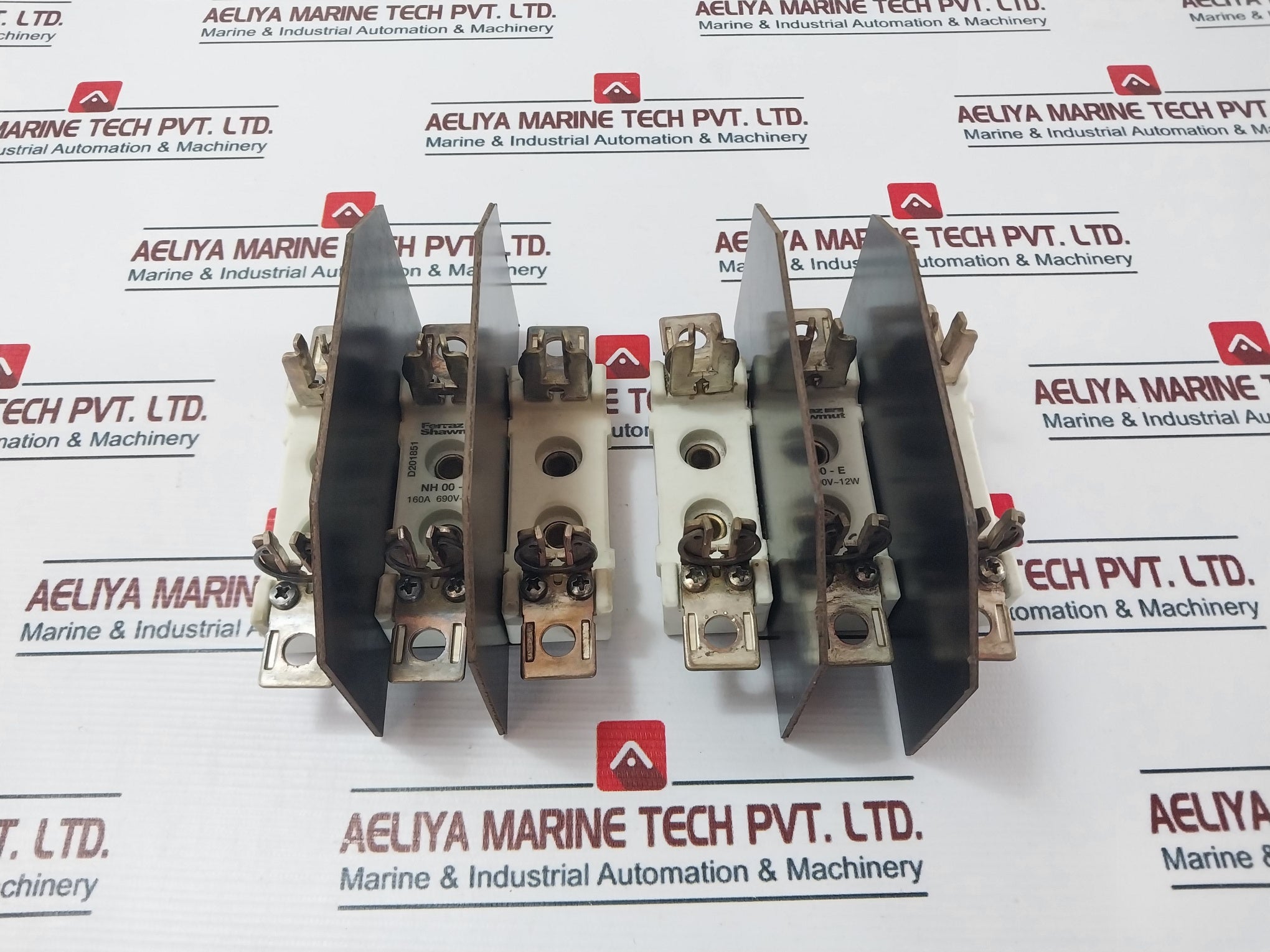 Ferraz Shawmut Nh 00-e Din Rail Mounting Nh Fuse Base 160A 690V~12W
