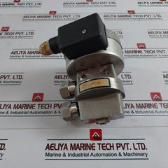 Wika 897.01.1998 Differential Pressure Transmitter 10...30 Vdc